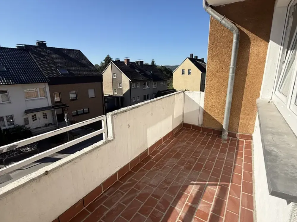 Ruhiges Wohnen im Loxbaum: Sanierte 2-Zimmer Wohnung, Balkon und Grünanlage mit Dusche