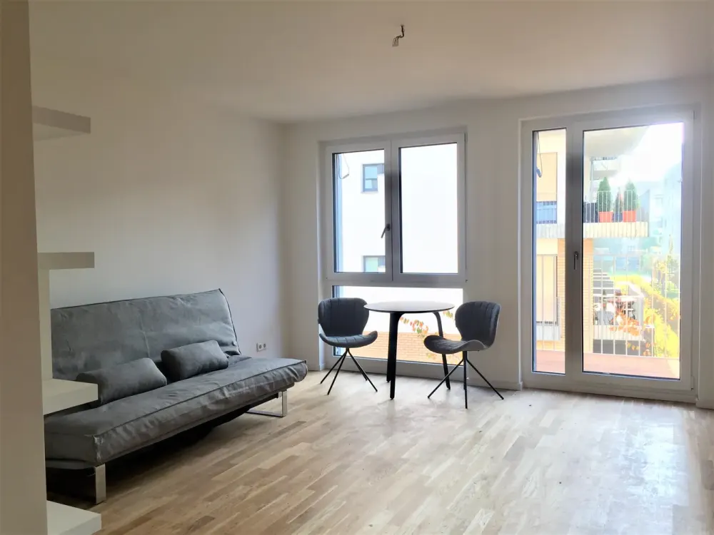 Wasserblick inklusive! Voll möbliertes 1-Zimmer-Apartment mit Balkon & Einbauküche