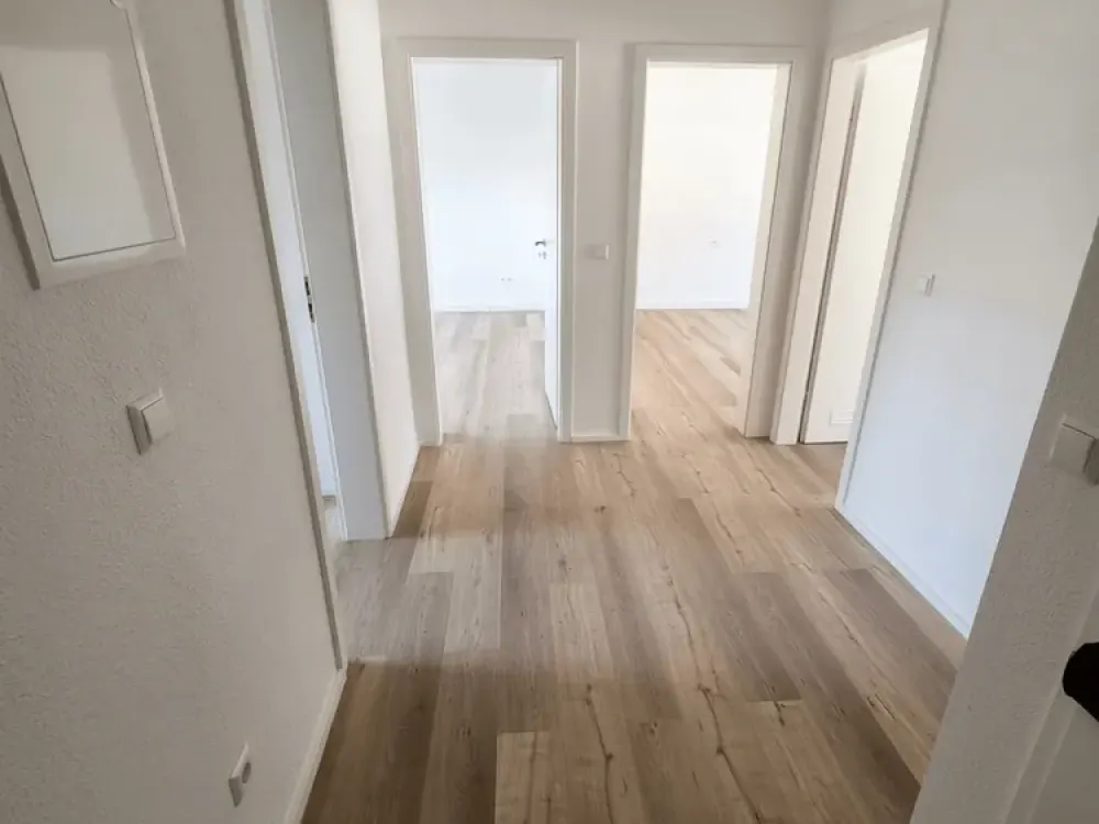 Optimal für Familien oder eine WG!!! 4-Zimmer kernsaniert Erstbezug!