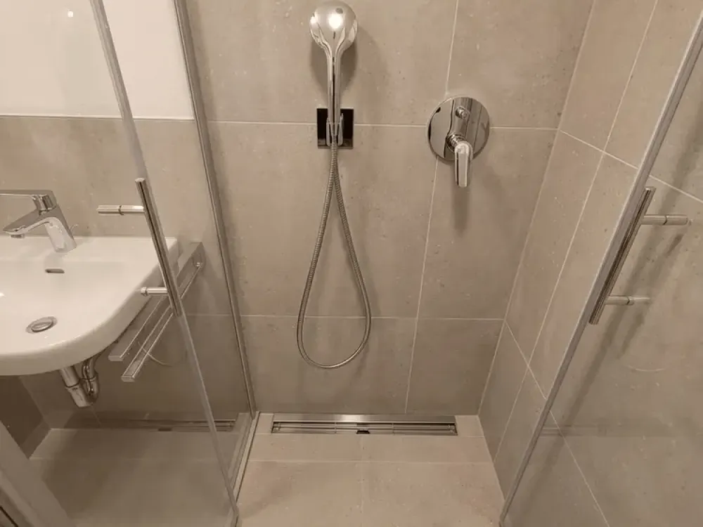 Optimal für Familien oder eine WG!!! 4-Zimmer kernsaniert Erstbezug!