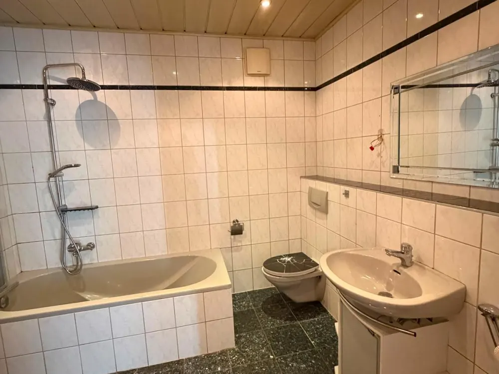 Schöne DG-Wohnung mit Balkon in Saarbrücken Luisenthaler Str.