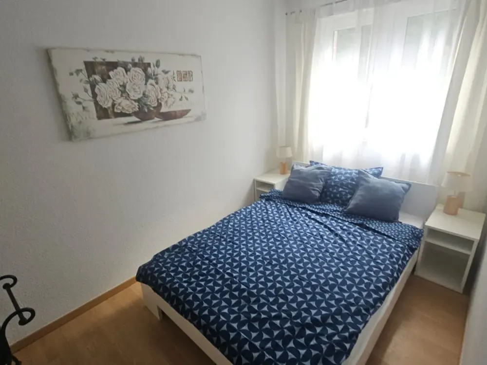 Möblierte 2 Zimmer Wohnung mit Terrasse und Tiefgaragenstellplatz in Ratingenin Ratingen