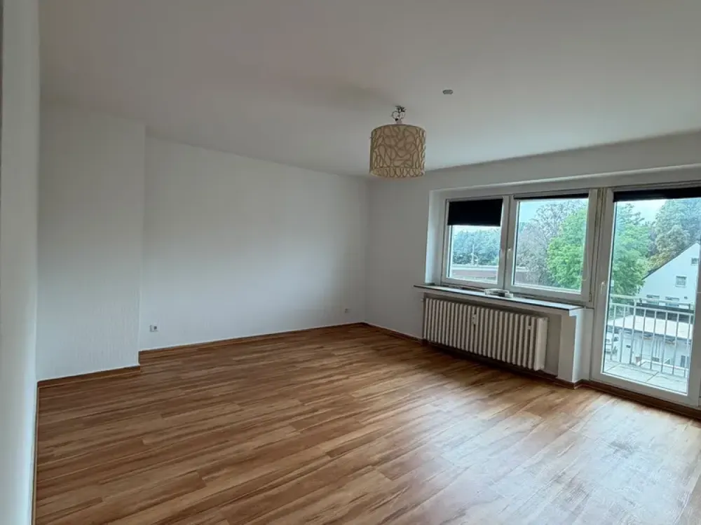 Helle 2-Zimmer-Wohnung mit ca. 65 m² und Stellplatz im Innenhof