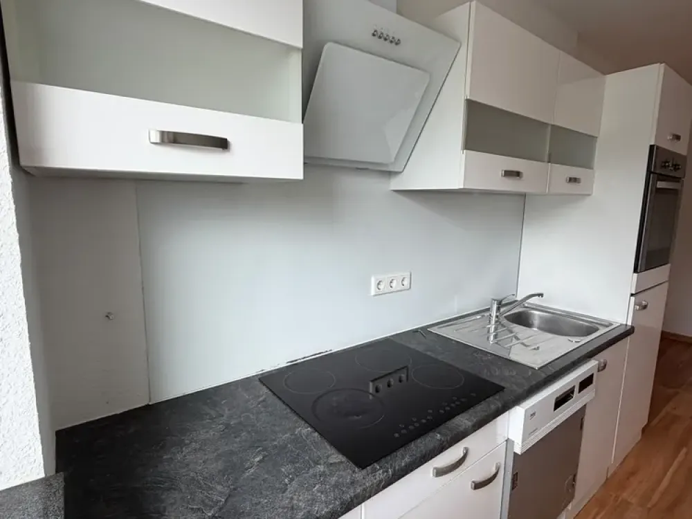 Helle 2-Zimmer-Wohnung mit ca. 65 m² und Stellplatz im Innenhof