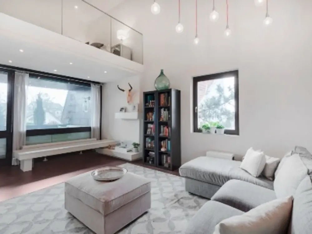 Exklusive 3-Raum-Galerie-Wohnung mit Terrasse und EBK