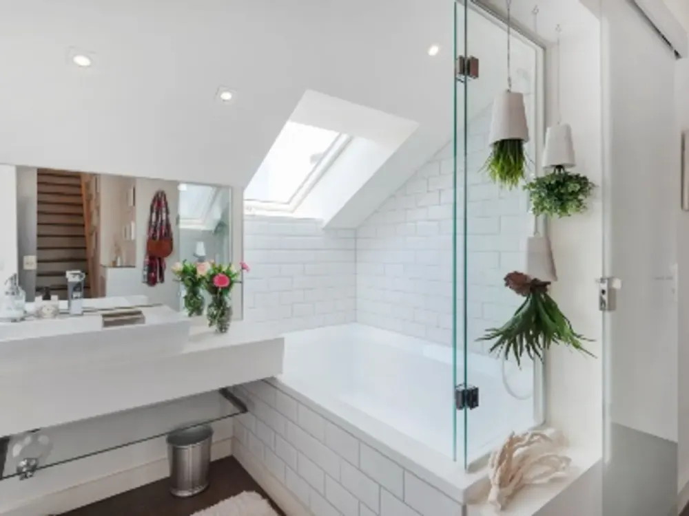 Exklusive 3-Raum-Galerie-Wohnung mit Terrasse und EBK
