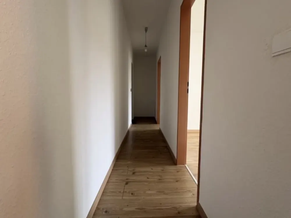 Zuhause mit drei Zimmern und Balkon in Hanau
