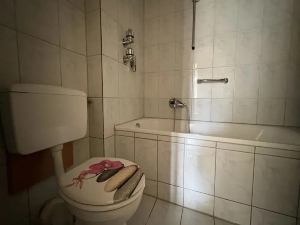 Zuhause mit drei Zimmern und Balkon in Hanau