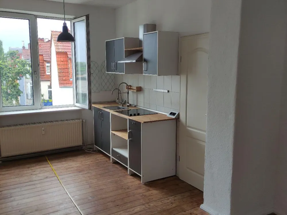 2-room apartment (4th floor) for rent, approx. 42 m², KTV, near university