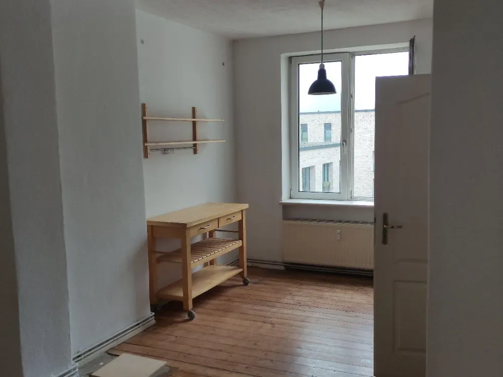 2-room apartment (4th floor) for rent, approx. 42 m², KTV, near university