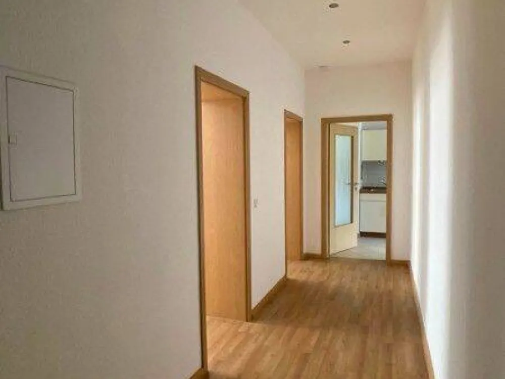 FAMILIENWOHNUNG mit Einbauküche!