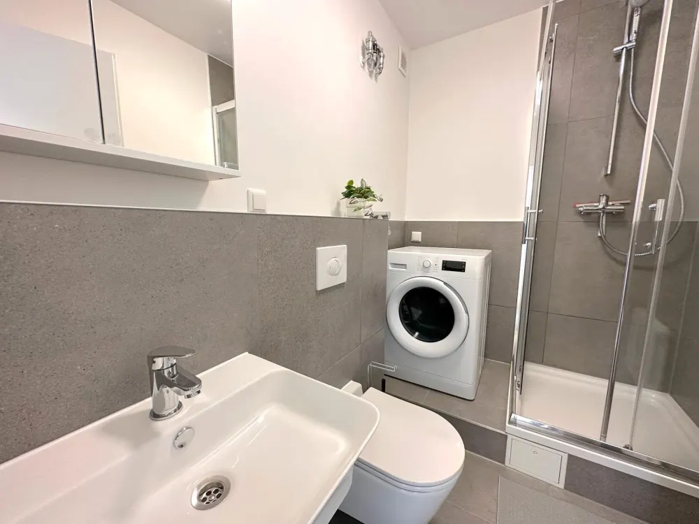Zimmer frei in 4er-WG in Frankfurt, Birkholzweg 8