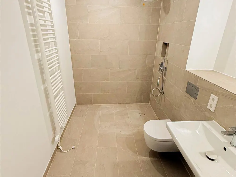 Barrierefreie Neubauwohnung mit Fahrstuhl & EBK
