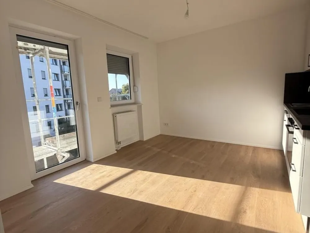 Erstbezug Kernsaniert | Helle 2-Zimmer Wohnung mit Balkon in München-Giesing