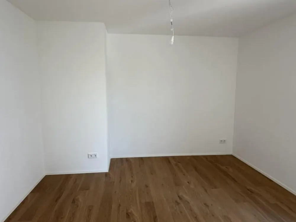 Erstbezug Kernsaniert | Helle 2-Zimmer Wohnung mit Balkon in München-Giesing