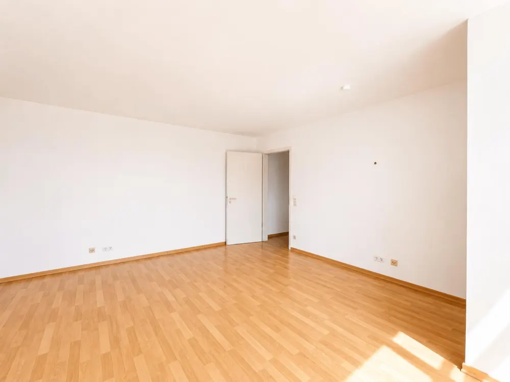 Gemütliche, voll möblierte 2-Zimmer-Wohnung mit Einbauküche und Stellplatz in Heidenau