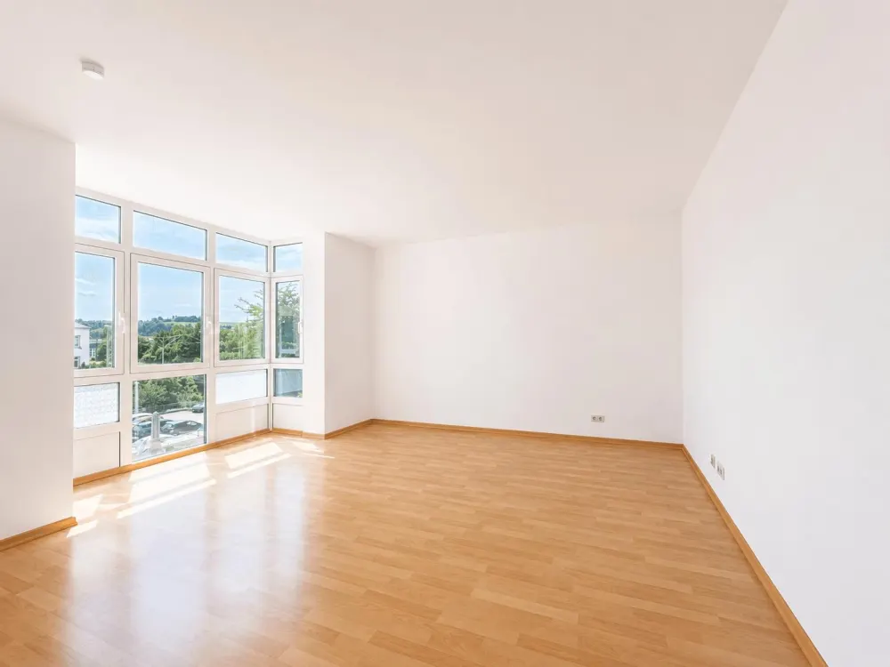Gemütliche, voll möblierte 2-Zimmer-Wohnung mit Einbauküche und Stellplatz in Heidenau