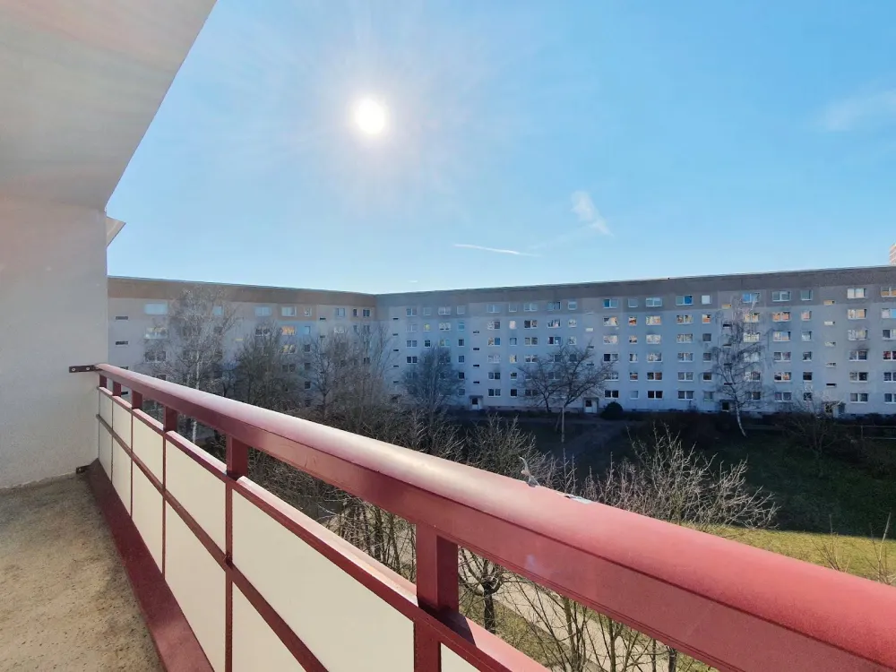 Viel Platz für die ganze Familie! 4-Zimmer-Wohnung mit Balkon! ** BEZUG FLEXIBEL **!