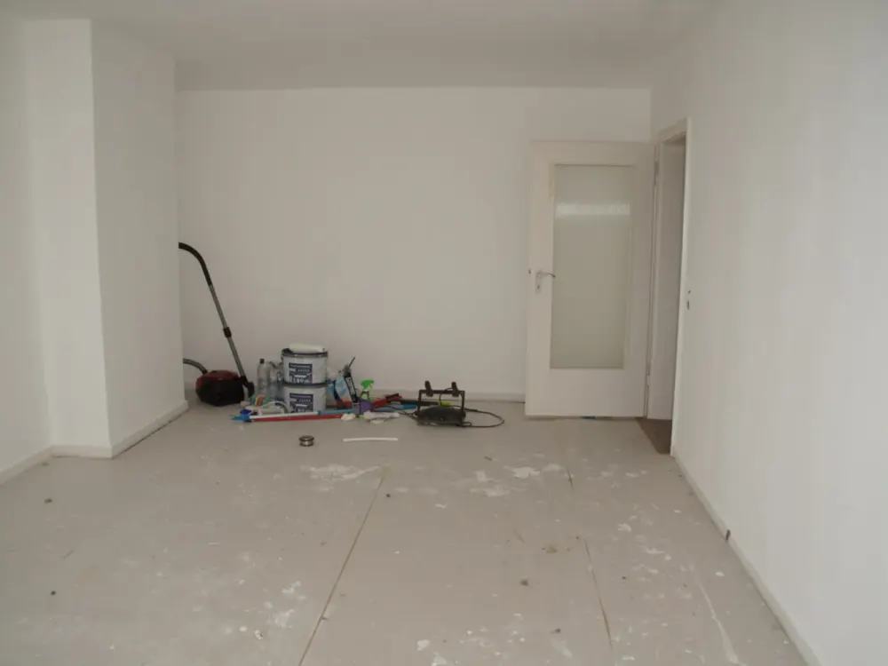 Cozy 2-Room Attic Apartment with Subtle Slant; Garage and Garden Use