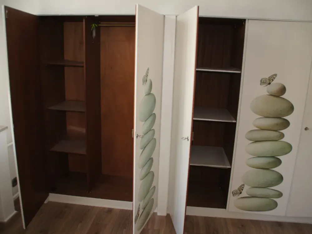 Cozy 2-Room Attic Apartment with Subtle Slant; Garage and Garden Use