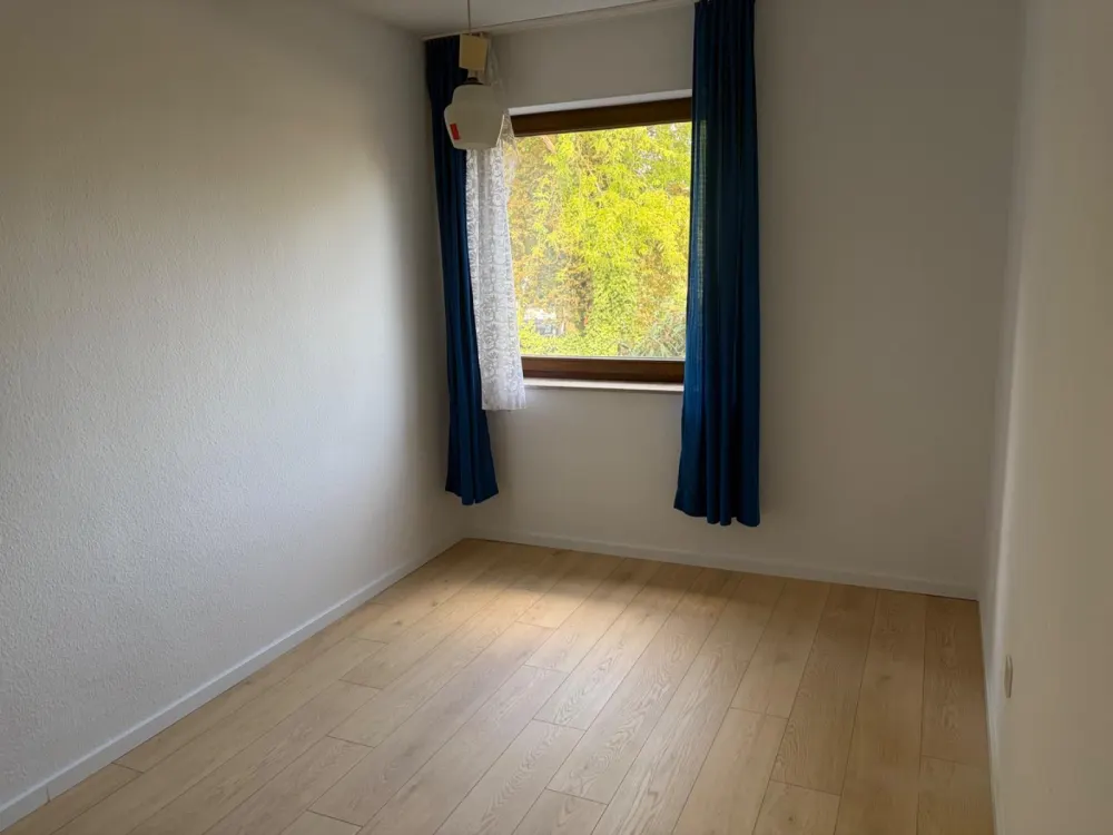 D´dorf Flehe: Wohnung 3 Zi, Kü, Bad, WC, Balkon, Keller