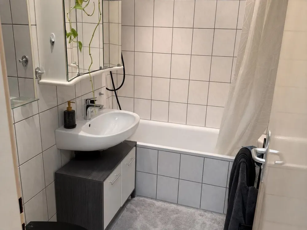 Nachmieter zum 1.10 /15.10 oder 1.11