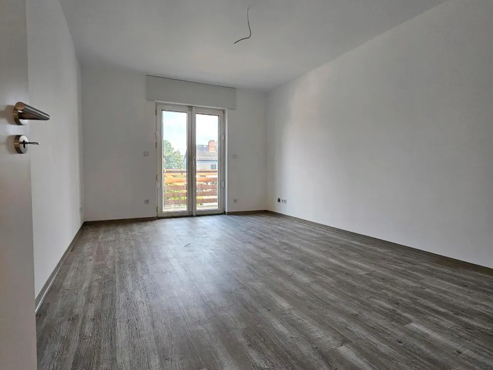 Erstbezug nach Renovierung: Großzügiges Wohnen in begehrter Lage