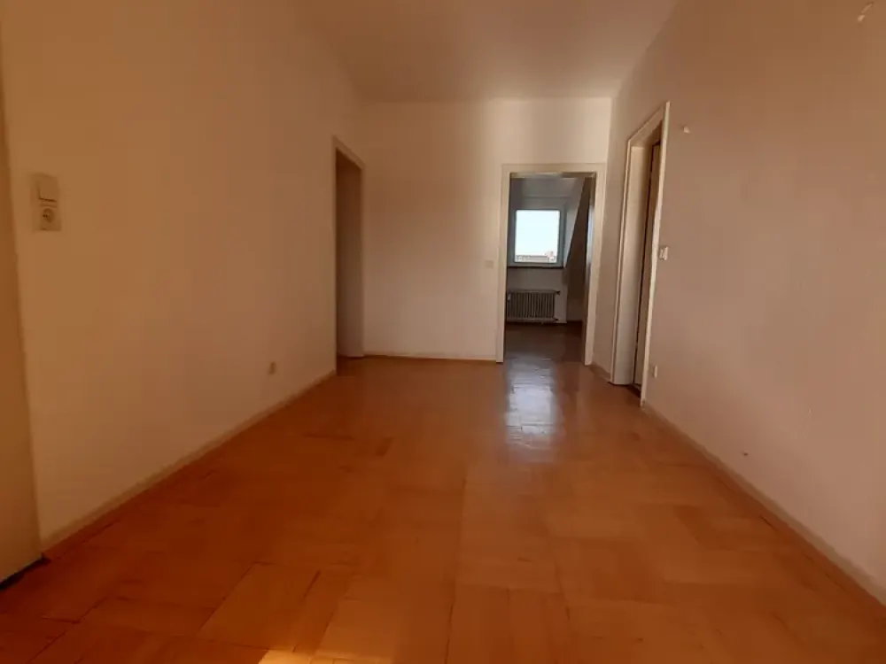 Lichtdurchflutete 2,5 Zimmer Wohnung in Top Lage