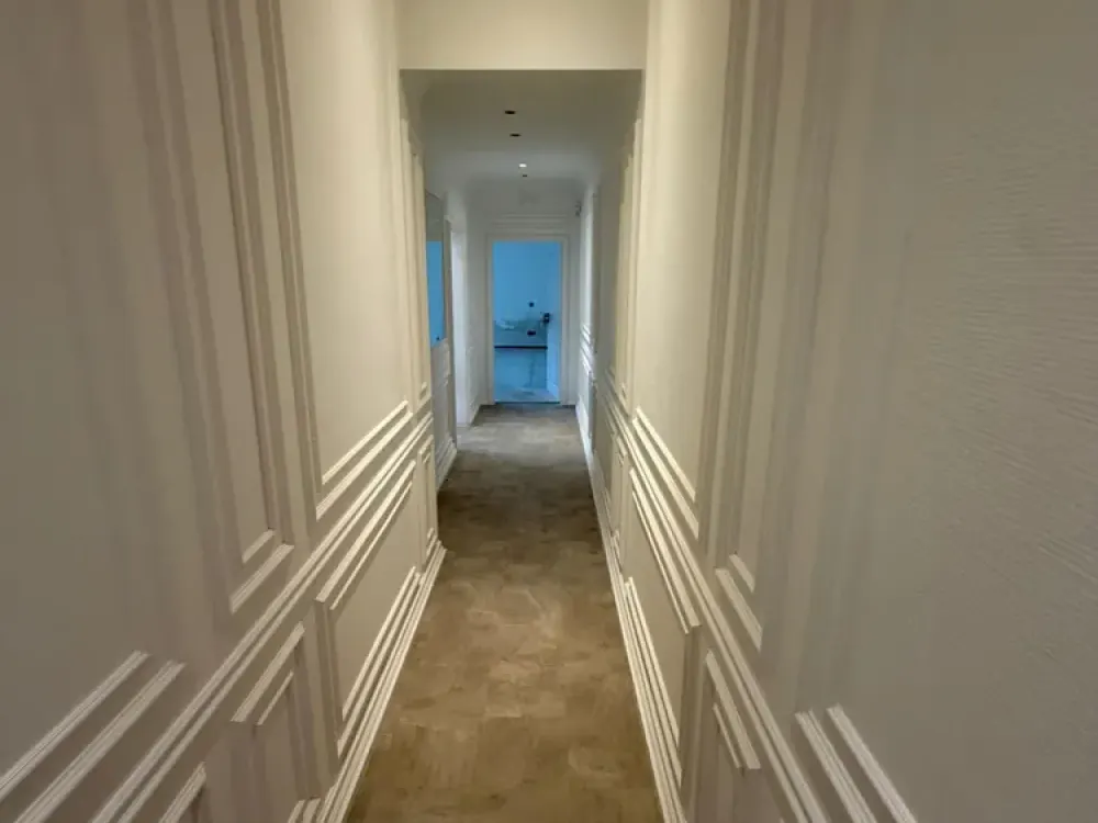 Stilvoller Altbau in Düsseldorf-Stadtmitte, großzügige 3-Zimmer-Wohnung auf ca. 135 m²