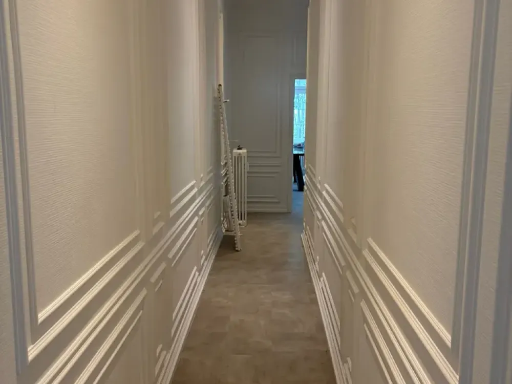 Stilvoller Altbau in Düsseldorf-Stadtmitte, großzügige 3-Zimmer-Wohnung auf ca. 135 m²
