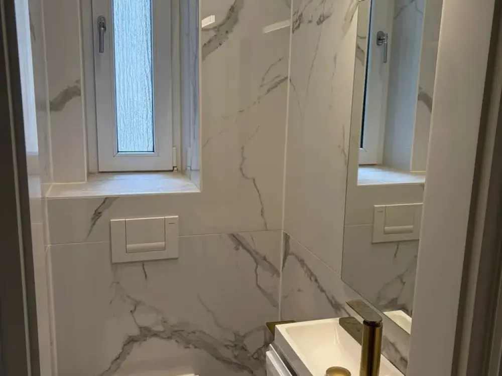 Stilvoller Altbau in Düsseldorf-Stadtmitte, großzügige 3-Zimmer-Wohnung auf ca. 135 m²