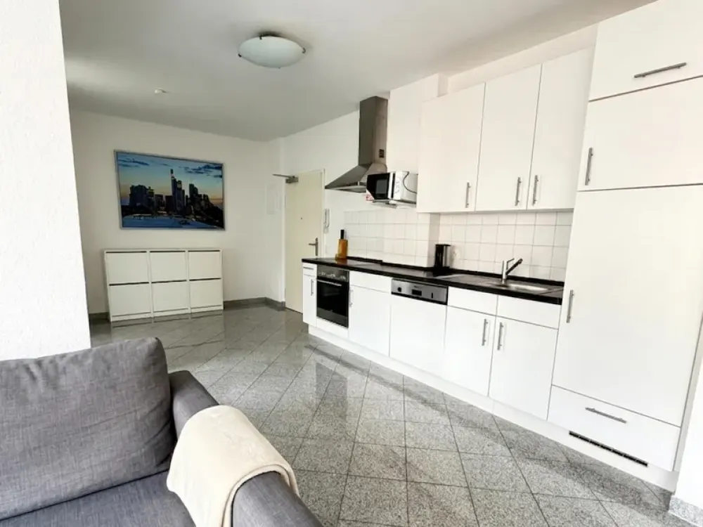 Vollmöblierte 2-Zimmer Wohnung, nähe Berger Straße 2.OG Links