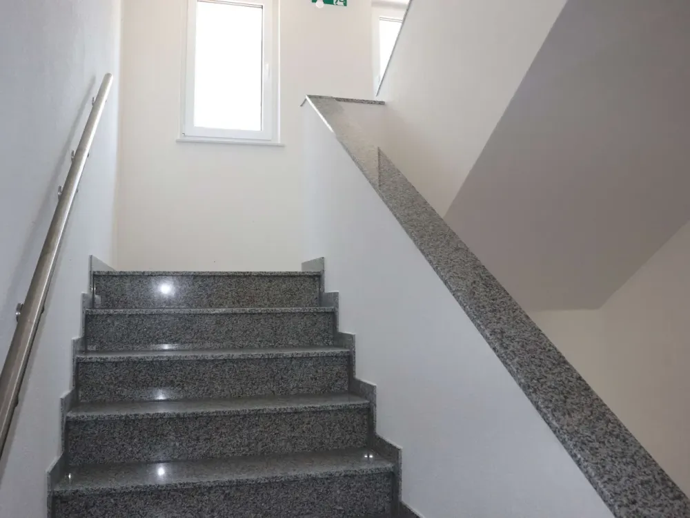 3 Zi.-OG-Whg. mit Balkon, Fußbodenheizung und Garage (Whg. 4)