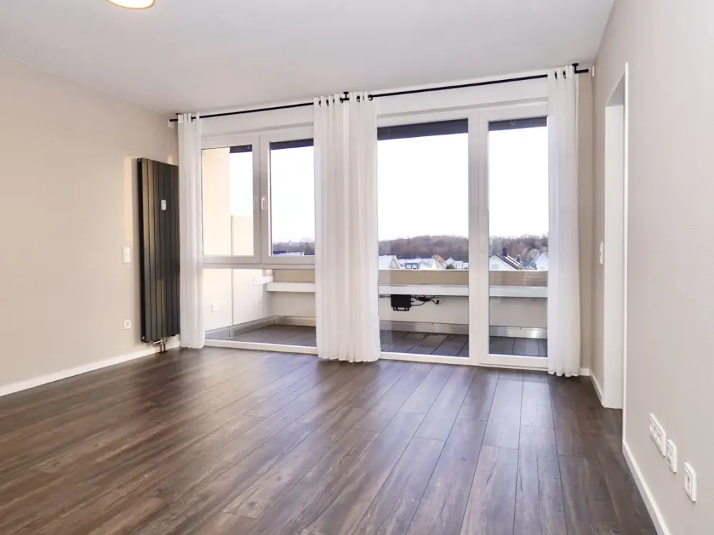 Modernisierte 1,5-Zimmer-Wohnung, Balkon, Stellplatz, E-Ladesäule