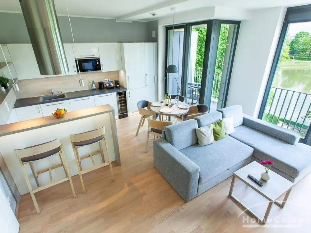 274762 HomeCompany Dresden Furnished Exclusive 2-Room Apartment in Dresden-Altstadt Near Frauenkirche max. 4 Persons!