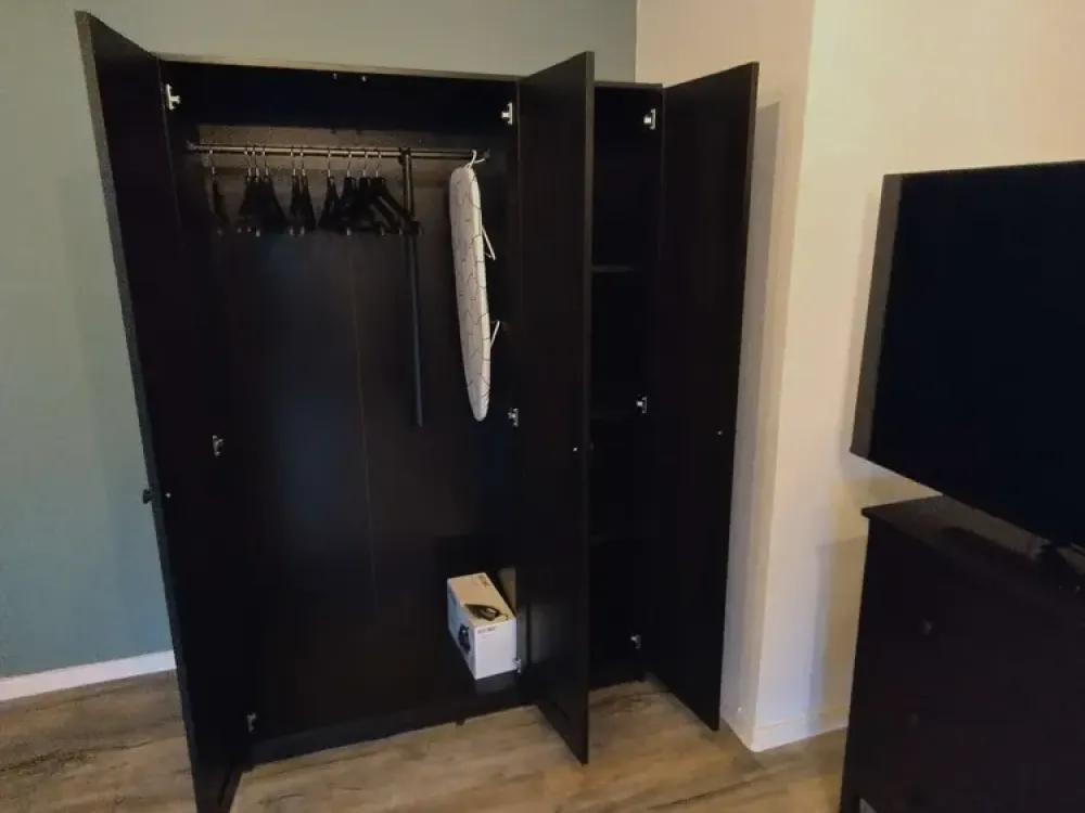 Komplett Möblierte 1,5 Zimmer Wohnung
