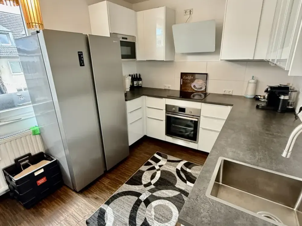 Über den Dächern Düsseldorfs: Großzügige 3-Zimmer-Wohnung mit mehreren Balkonen & Terrasse