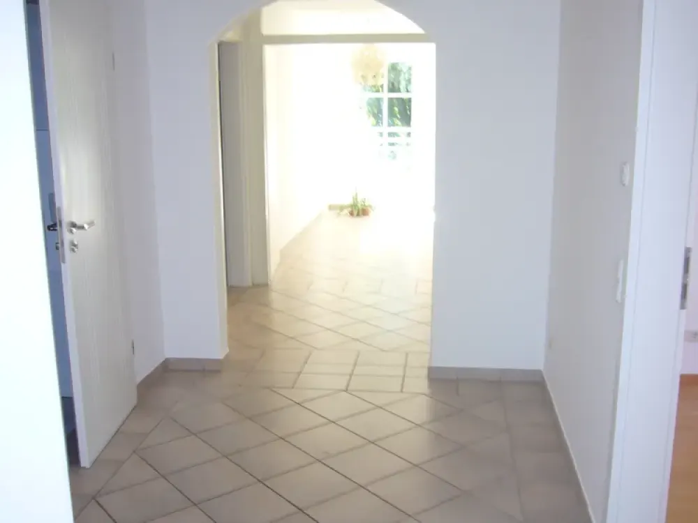 Lux. helle, ruhige 3-Zi.-WHG, in kl. Wohnanlage in Waldtrudering
