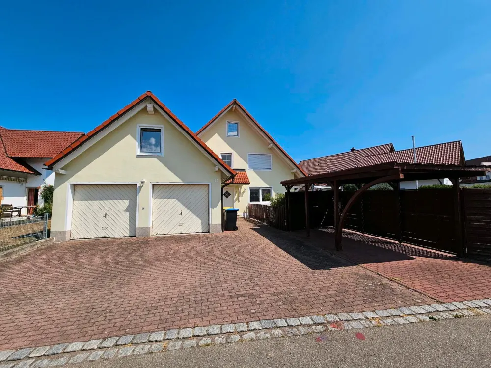 115 m² EG-Wohnung mit eigenem Garten, großer Terrasse & Whirlpool