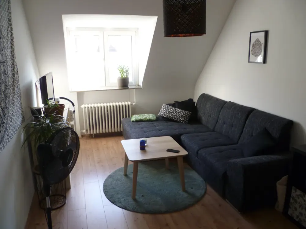 Köln-Mülheim, gemütliche 2 Zimmer, Küche, Gartennutzung