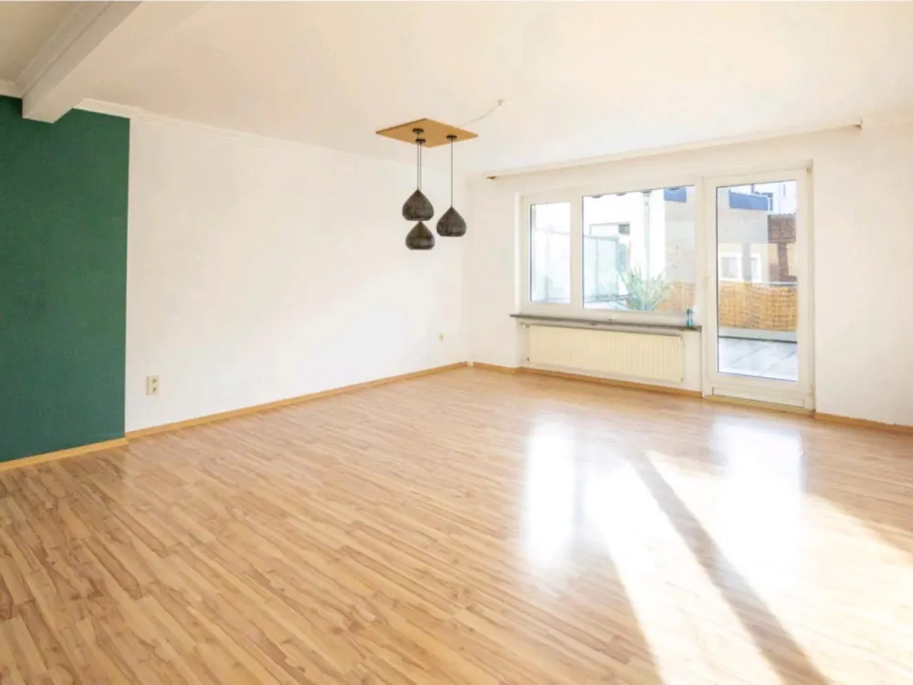 Große 4-Zimmer-Wohnung mit riesiger Terrasse