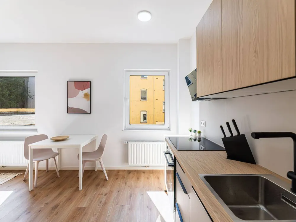 Frisch saniert & voll möbliert! Moderne 2-Zimmer-Wohnung mit Balkon in Nürnberg-Schoppershof
