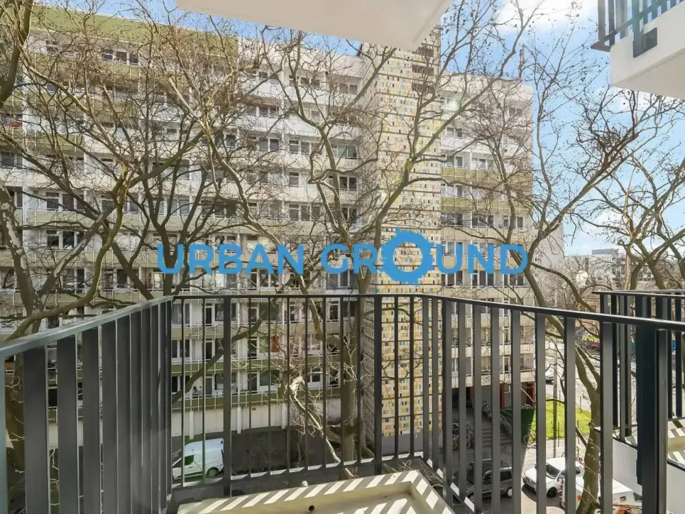 Rent Discount - Unfurnished Studio with Fitted Kitchen in Lichtenberg