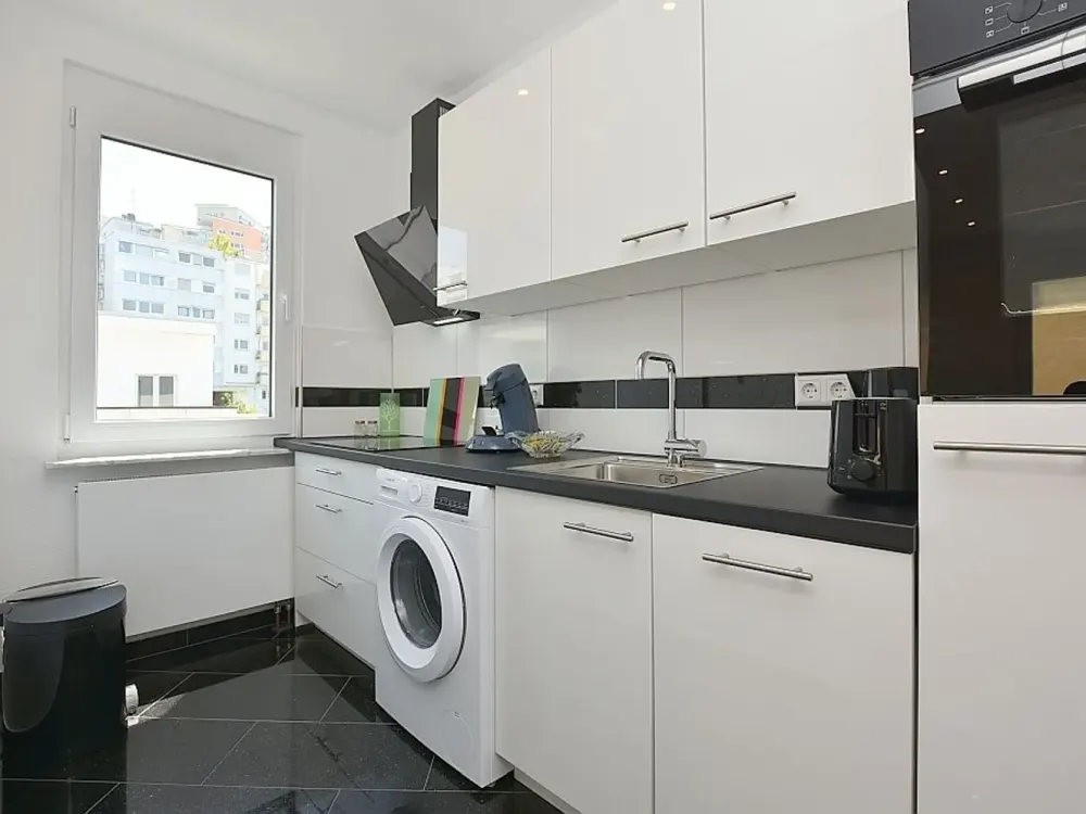 Completely Renovated and Modernly Furnished Apartment in Stuttgart Mitte