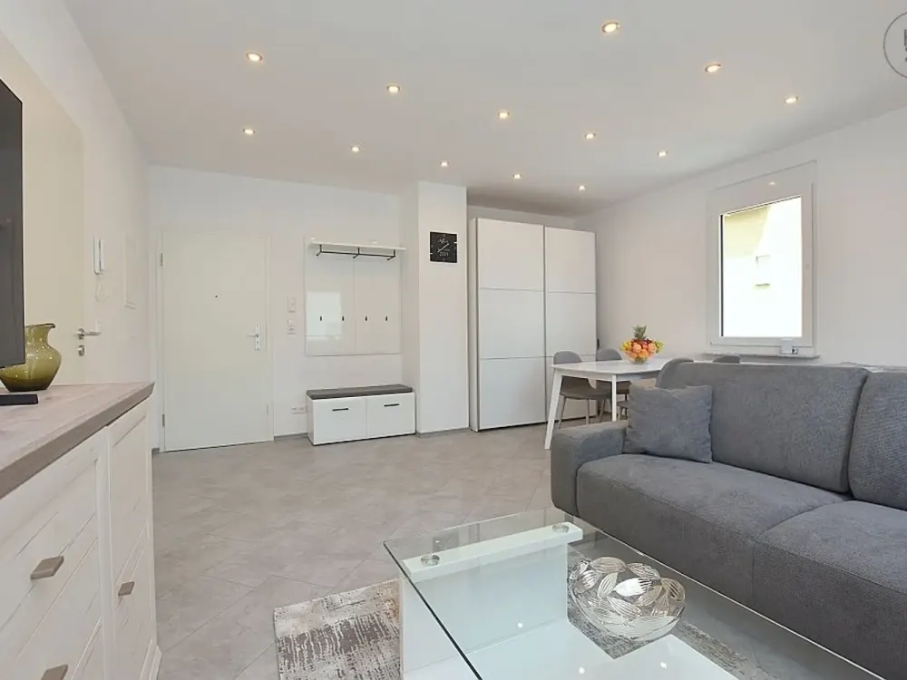 Completely Renovated and Modernly Furnished Apartment in Stuttgart Mitte