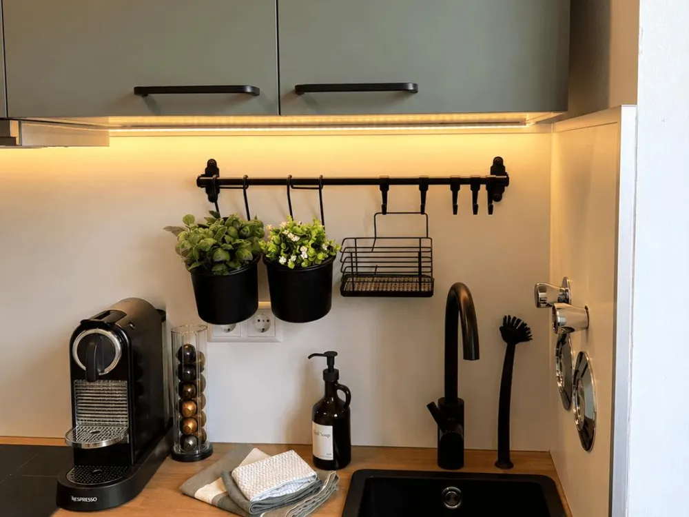 Business-Wohnen in Dresden-Zschertnitz: Möblierte 2-Zimmer-Wohnung - Balkon & Tiefgaragenstellplatz