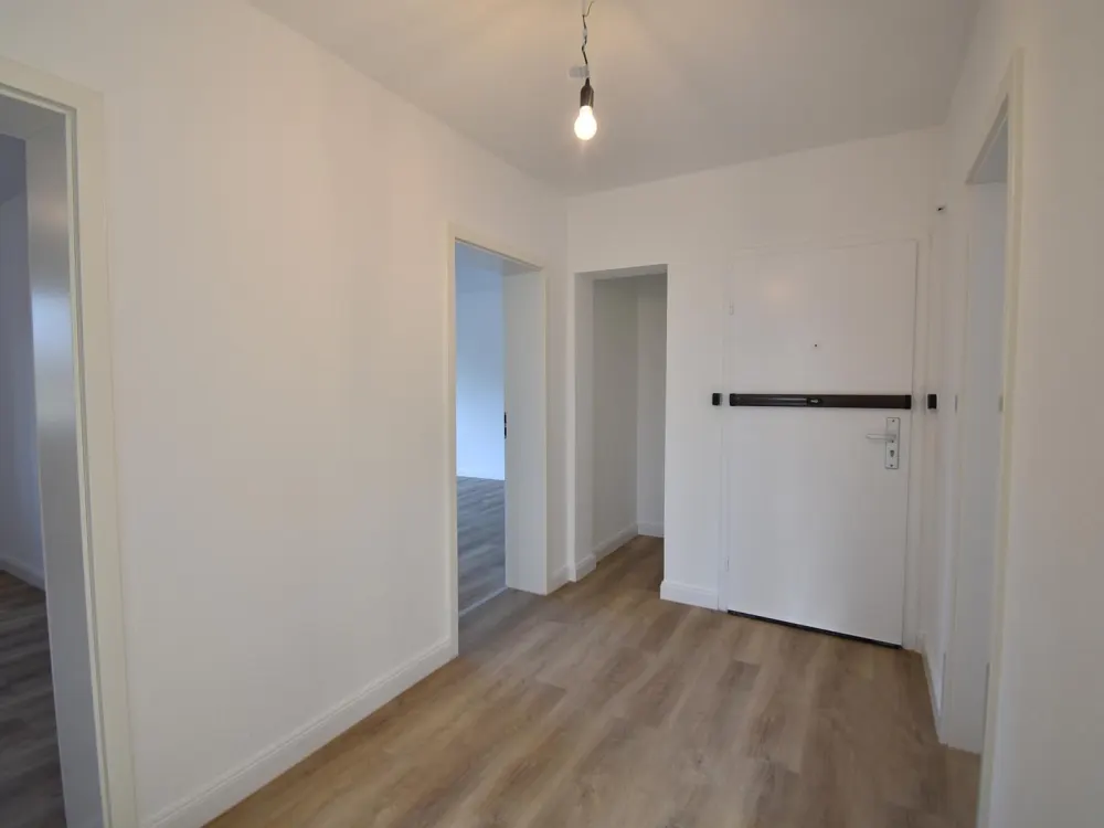 Frisch renoviert! Ideal geschnittene 3-Zimmer-Wohnung mit 2 Balkonen