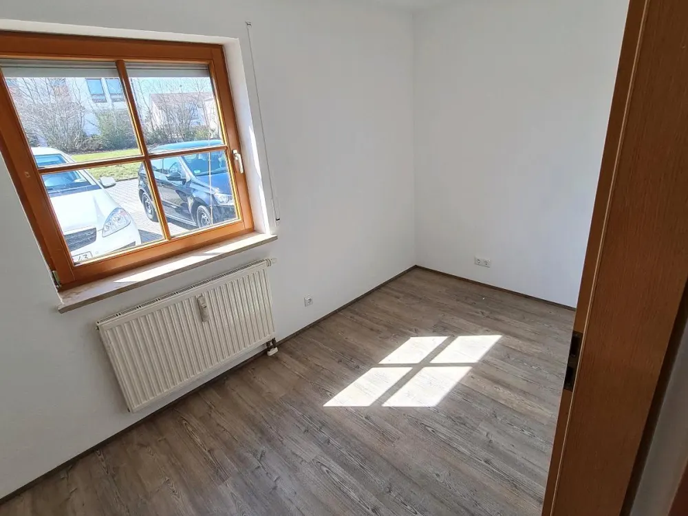Cozy 2-Room Ground Floor Apartment with Fitted Kitchen and Terrace in Kirchdorf