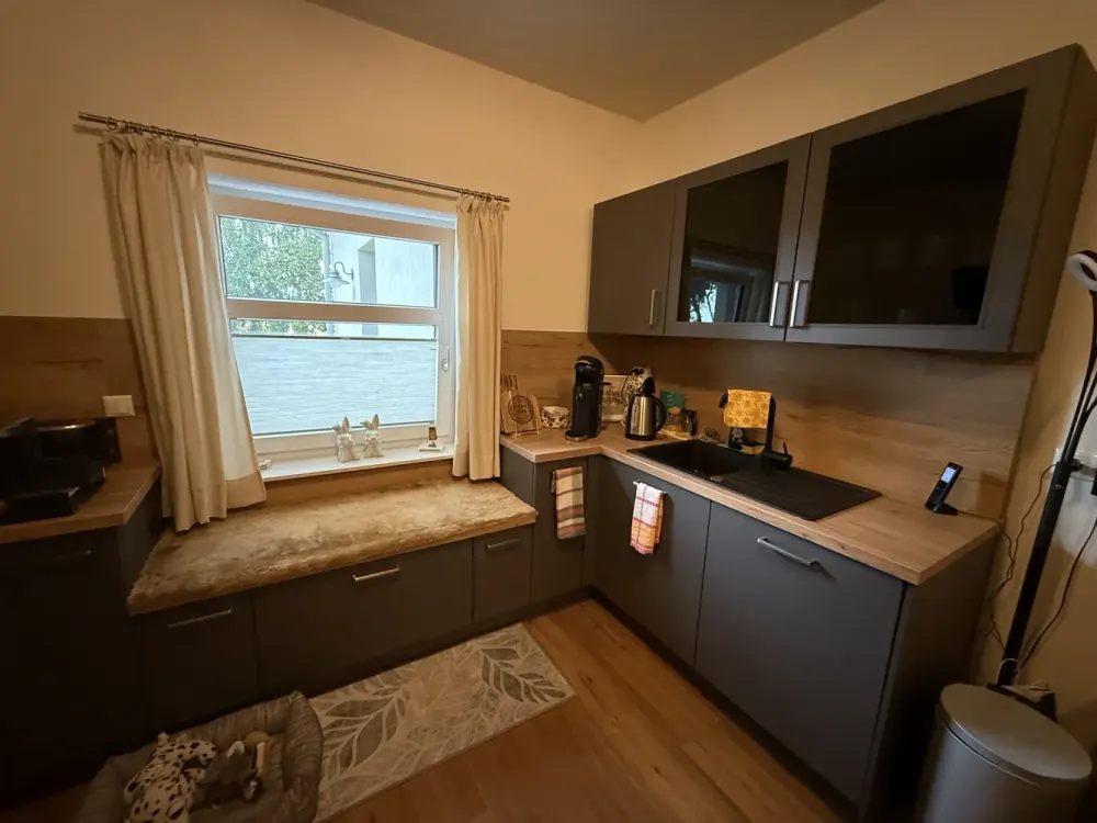 3-Room Apartment with Terrace and Fitted Kitchen