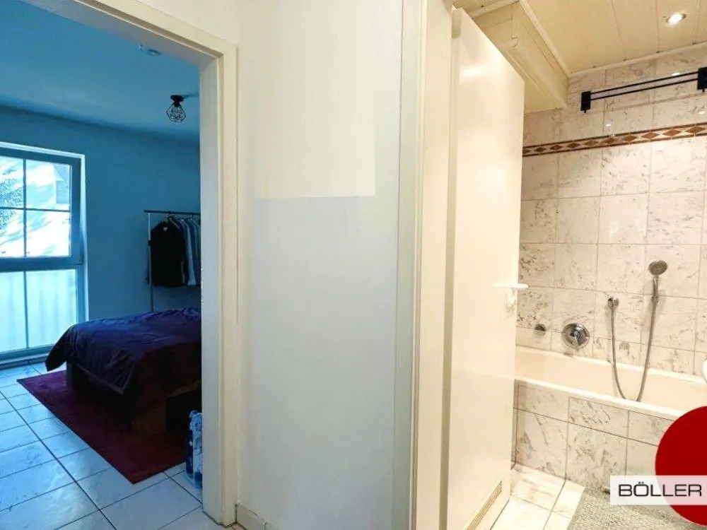 Wohnen im Nibelungenviertel! Großzügige 2-Zi. Wohnung mit großer Terrasse.